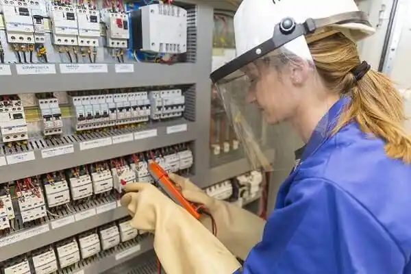 electrician Mangonia Park
